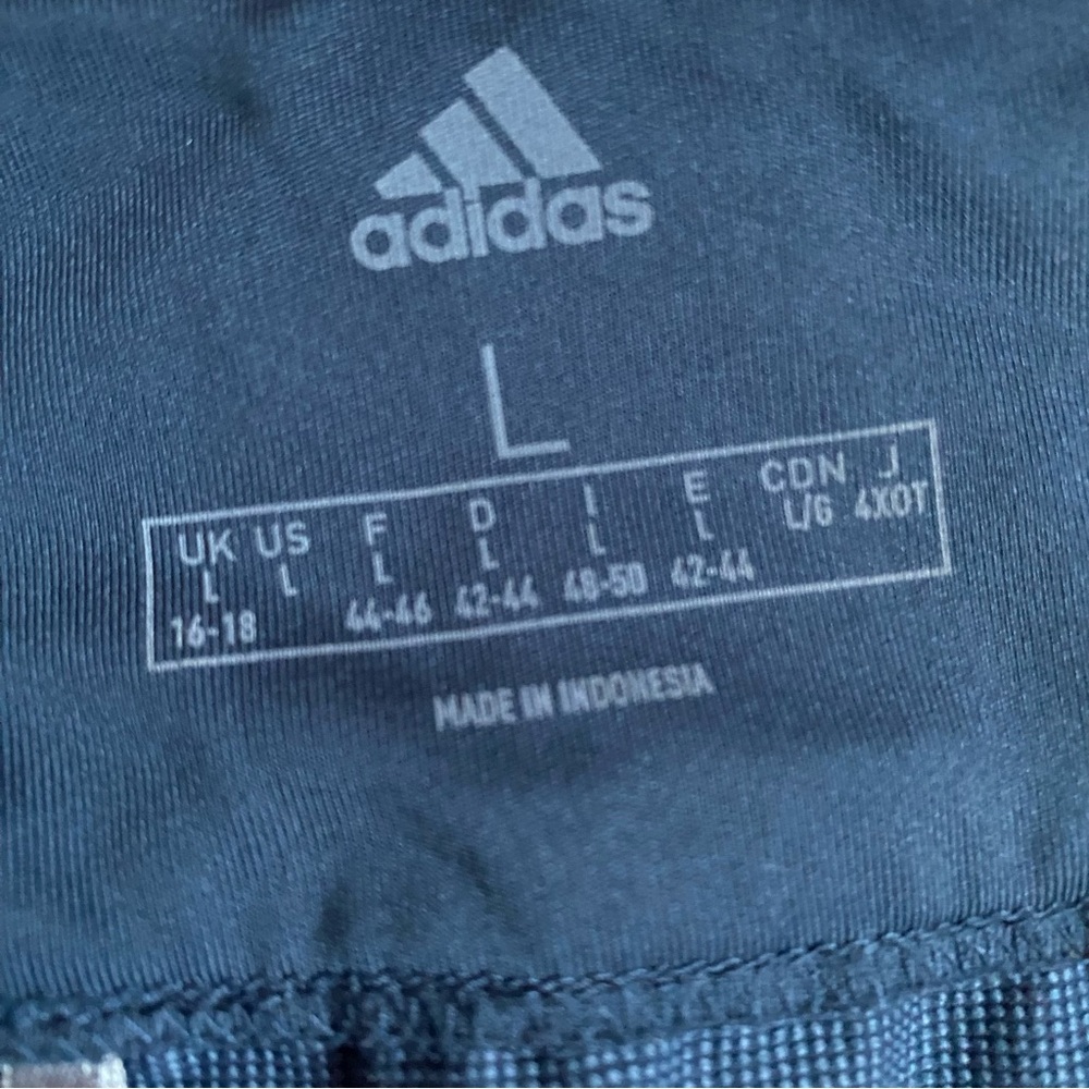 Adidas maternity jogger pants in women’s size L (16–18) - Picture 4 of 4
